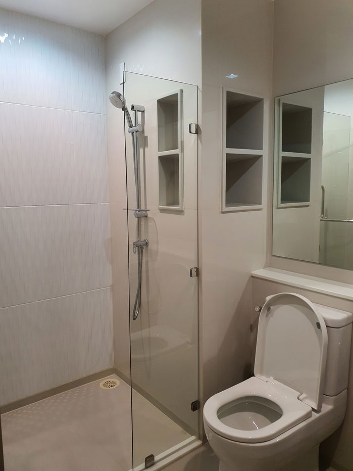 picture Wonderful High Rise 1-BR Condo at Life Ladprao near BTS Ha Yaek Lat Phrao (ID 513611) - 5/7