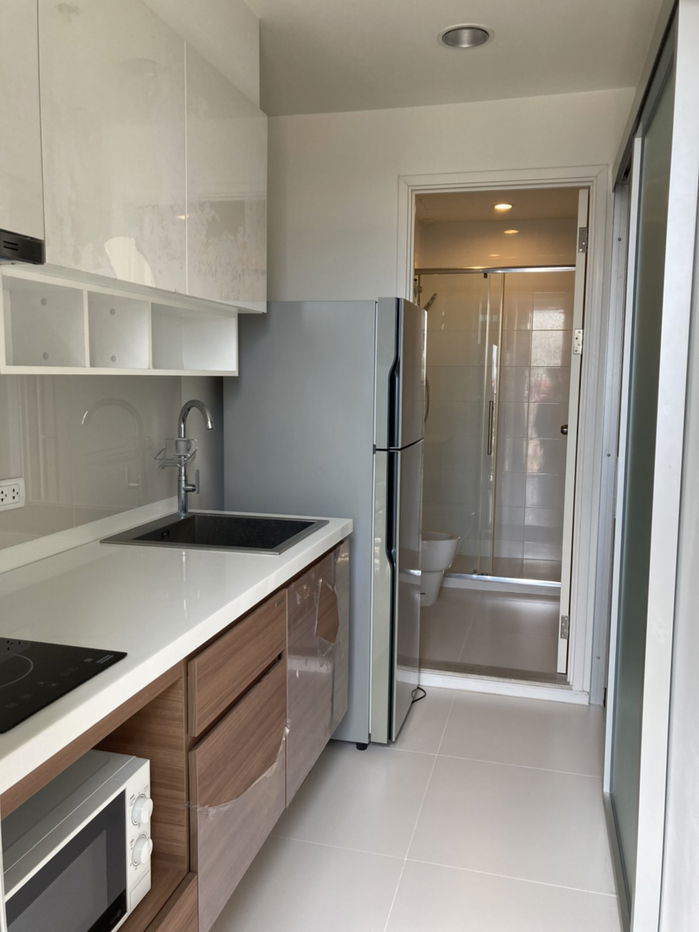 picture Amazing High Rise 1-BR Condo at Fuse Chan-Sathorn near BTS Surasak - 7/12