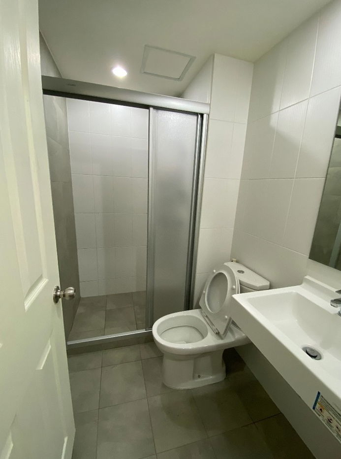 picture Wonderful High Rise Studio Condo at U Delight Residence Riverfront Rama 3 in Bang Phong Phang (ID 386445) - 6/8