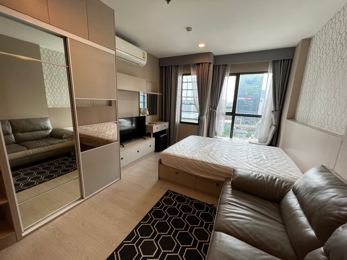 Special price ‼️Rhythm Asok II ‼️Near MRT Rama 9, ready to move in 📲Contact call/line 099-289-1569