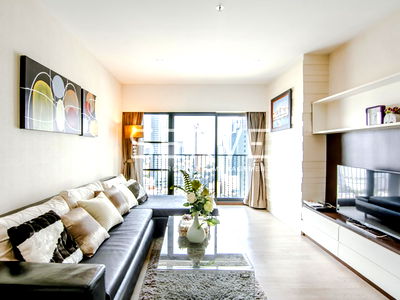 ขายคอนโด : 2 นอน 2 น้ำ มีอ่าง แต่งสวยๆ บนทำเลดีๆ ห้องรับแดดยามเช้า คอนโดเชื่อมต่อเข้า BTS ทองหล่อ ที่ Noble Remix/ ขายคอนโด