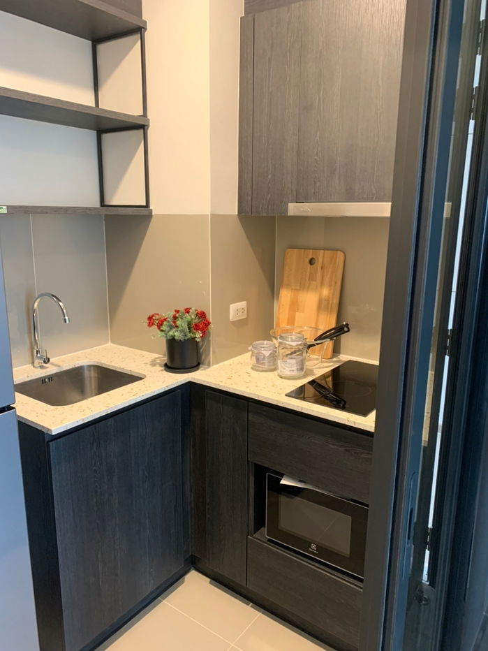 picture  For Rent XT Huaikwang Near MRT - 10/22