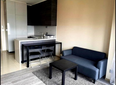 ขายคอนโด : Luxury condominium for sale condo The Esse Asoke