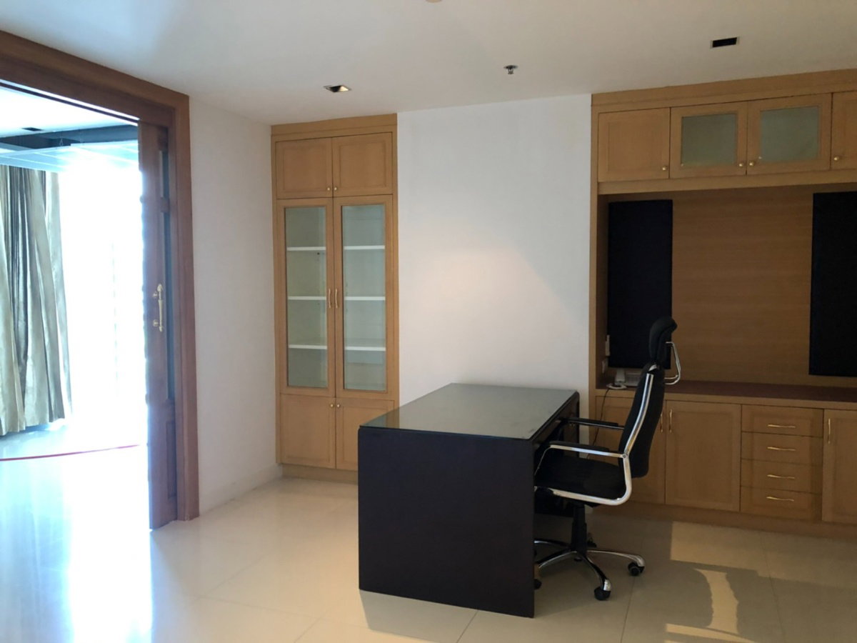 รูป 🔥 Athenee Residence - 4 Bedrooms for RENT ONLY 160K 🔥 - รูปที่ 12/37
