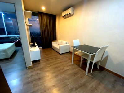 ขายคอนโด : S_CWT137 ชีวาทัย รามคำแหง 30ตรม. ชั้น 22 กั้นนอน 1.99 ล้าน 092-597-4998