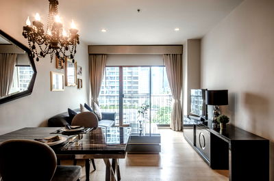 Condos for rent BTS Thong Lo (Thong Lor) : Condo for rent: Noble Refine Phrom Phong, large room 50 sq m., near BTS Phrom Phong, fully furnished, Line ID: @ppagent