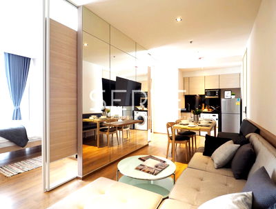 Condos for sale : Good view Combine 2 Beds 2 Baths Unit on Super High Fl. 30+ with North side Close to BTS Phrom Phong at Park 24 Condo / For Sale