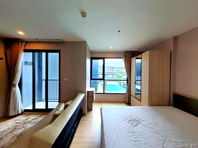 ขายคอนโด : เดอะเบส พระรามเก้า 27 ตรม. ชั้น 5 วิวสระว่ายน้ำ 2.6 ล้าน 092-597-4998