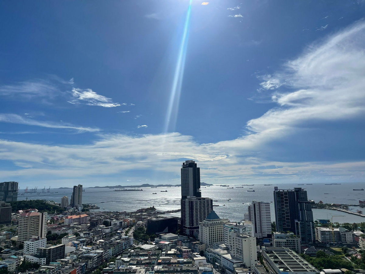 picture KEEN Sriracha Condo  1 Bed room - 12/20