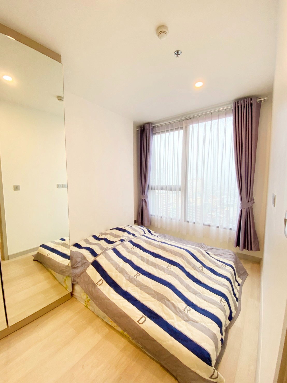 ขายถูกด่วน!!! knightsbridge prime sathorn 1 ห้องนอน Monoplex 24 ตรม. ชั้น 20 วิว ถ.นราธิวาส ราคาเพียง 3.49 ลบ. ใกล้รถไฟฟ้า BTS ช่องนนทรี 