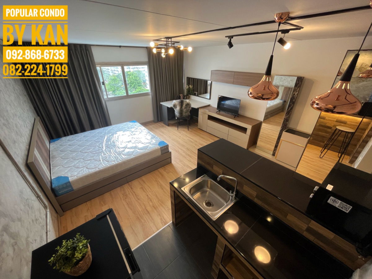 รูป ห้องพัก พรีเมี่ยม เฟอร์ SB ประตู Digital วิวนอก ป๊อปปูล่าคอนโด เมืองทองธานี ใกล้อิมแพค คอสโม ธนาคารกสิกร KBTG แจ้งวัฒนะ ตึกไคตัก-นาริตะ ศูนย์ราชการ - รูปที่ 3/26