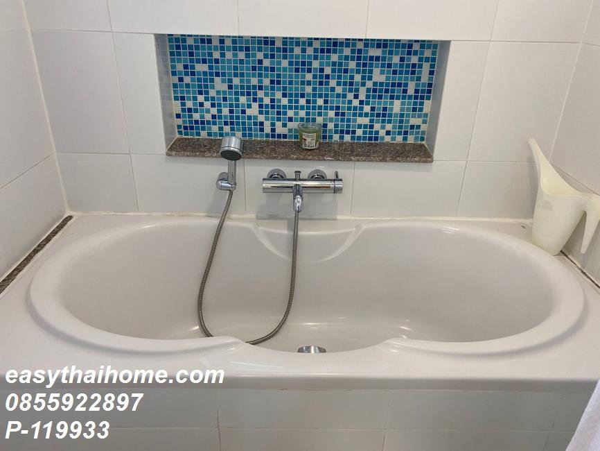 picture P-119933 | Residence 52 Spacious Family Condo Near BTS On Nut with Complete Electrical Appliances!  - 9/14