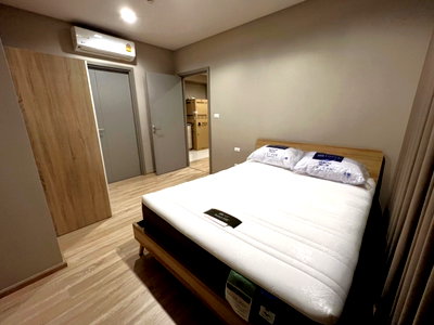 Condos for sale : The Base Garden-Rama9 size 35 sqm. 21 FL. 3.4 MB. 092-597-4998