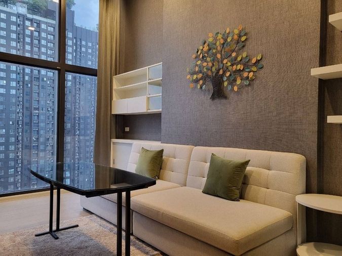 ให้เช่า Chewathai Residence Asoke. Duplex 31ตร.ม. Line id: @pfagent