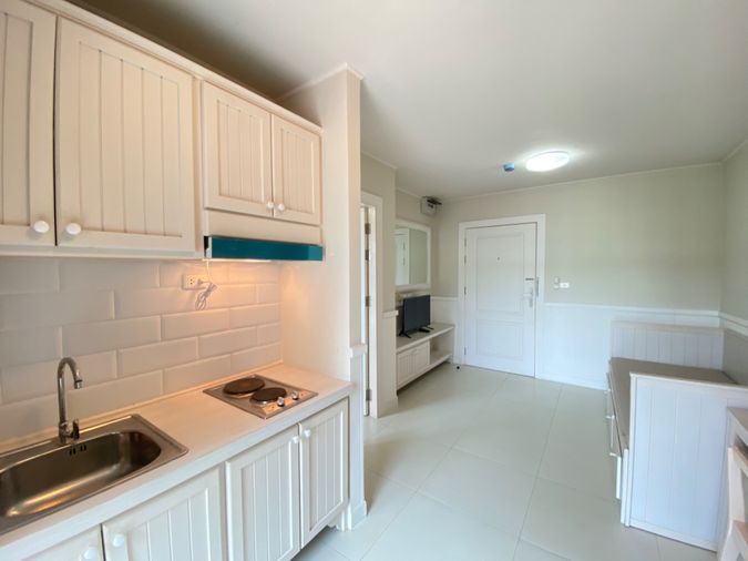 Groovy Condo Sriracha ห้องมุม ชั้น 6 ห้องใหญ่(32 ตรม.) เช่า 7,500 บาท/เดือน