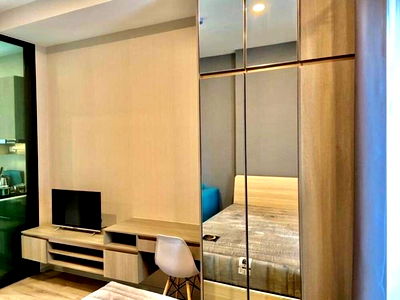 ขายคอนโด : KBR180 ไนท์บริดจ์ รามคำแหง 24 ตรม ชั้น16 กั้นนอน 2.8 ล้าน 092-597-4998 