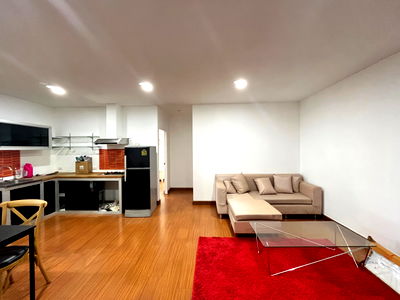 Condos for rent : for rent ThaiRong Tower. 2bed 80sqm. Line id: @pfagent