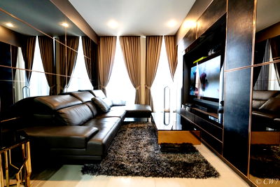 ขายคอนโด : ขาย Noble Ploenchit !!  2 นอน 2 น้ำ 93.5 ตร.ม. ชั้น 12 ตึก C -  Private lift ตกแต่งสวยพร้อมอยู่ BTS เพลินจิต