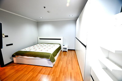 Condos for sale : Condo for sale Lumpini Place Ratchada - Thapra fully furnished.