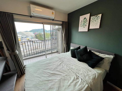 New room, unboxing, Building A, 5th floor, Sukhumvit Road view.  Fully furnished, electrical appliances, only 7,000 baht per month!!!