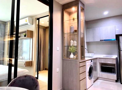 Condos for rent : Luxury Room at Life Asoke 🔰Line : p.ppry