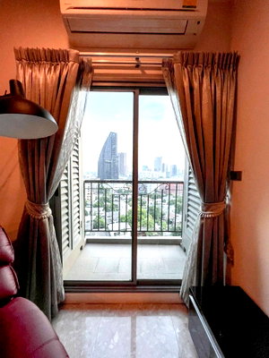 Condos for sale : Urgent sale!! The crest sukhumvit 34 1 Bed 1 Bath 35.76 sq.m Best Unit, Great View Best Deal