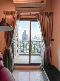 Urgent sale!! The crest sukhumvit 34 1 Bed 1 Bath 35.76 sq.m Best Unit, Great View Best Deal