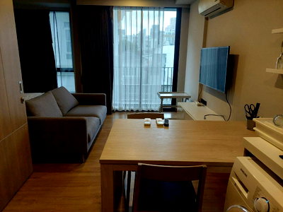 Condos for rent : Available now! Fynn Aree . 1bed 32 sq.m. Line id: @pfagent
