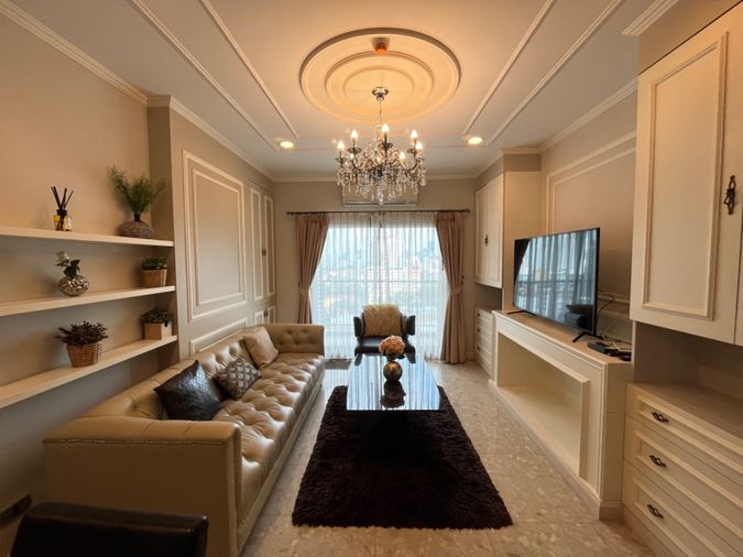 for rent The Crest Sukhumvit34. 2beds 79 sq.m. Line id: @pfagent