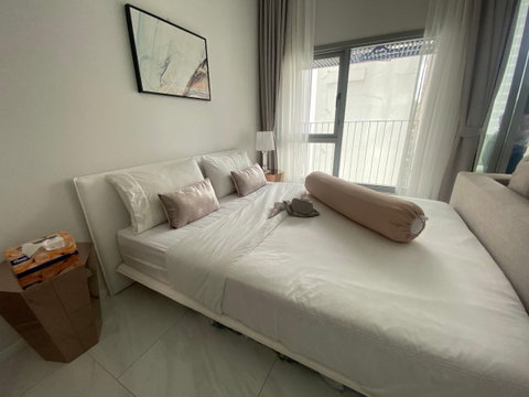 for sell Hyde sukhumvit11 low floow great price 5.3 M (s03-1118)