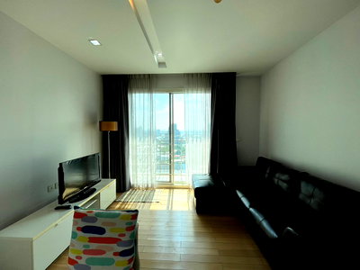 Condos for rent : for rent Siri at Sukhumvit. 2bed 70sqm. Line id: @pfagent
