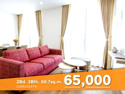 Condos for rent BTS Phrom Phong : Homey Style 2 Beds with Bathtub & Washlet High Fl. 10+ Good Location BTS Phrom Phong 500 m. at Noble BE33 Condo / For Rent