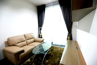 Condos for sale : 1 Bed Large Room 46 sq.m. Good Location BTS Asok 250 m. & MRT Sukhumvit 200 m. / For Sale