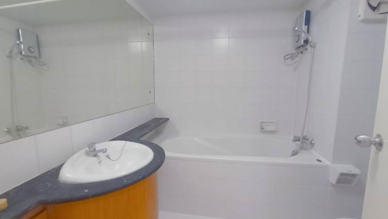 รูป ให้เช่า คอนโด Raintree Villa ชั้น 4 เฟอร์ครบ พร้อมเข้าอยู่ (S12-0437)   - รูปที่ 3/7