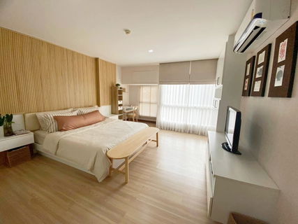 รูปภาพ Condo for rent: Nice Suites Sanambinnam