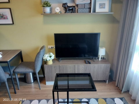 Building B, 3rd floor, garden view, new room, never rented, first entry only 15,000 baht