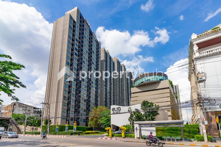 เอลลิโอ เดล เนสท์