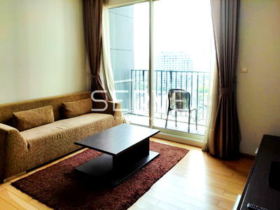 คอนโดให้เช่า : 1 นอน วิวดีๆ กันชั้นสูง 20+ ห้องกว้าง เฟอร์ฯครบ บนทำเลดีๆ คอนโดใกล้ BTS ทองหล่อ 150 ม. ที่ Siri at Sukhumvit / ให้เช่าคอนโด