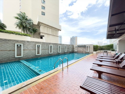 Chewathai Rachaprarop, just renovated, corner room, city view, near BTS Victory Monument