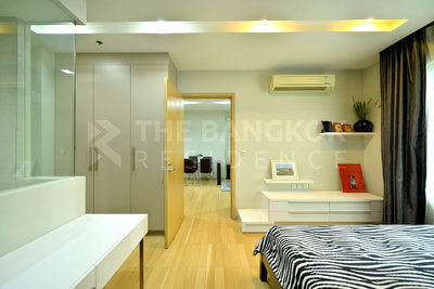 Condos for sale : Siri at Sukhumvit, large size, fully furnished, best price, near BTS Thonglo