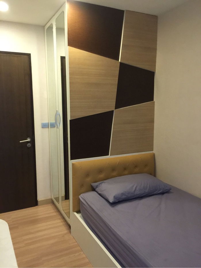 picture Spectacular High Rise 2-BR Condo at Sky Walk Condominium near BTS Phra Khanong (ID 330803) - 2/6