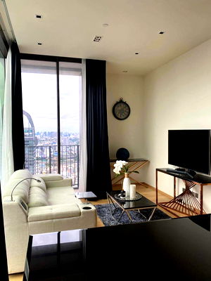 Condos for rent Pathumwan Institute of Technology : 2-BR Condo at 28 Chidlom near BTS Chit Lom (ID 894692)
