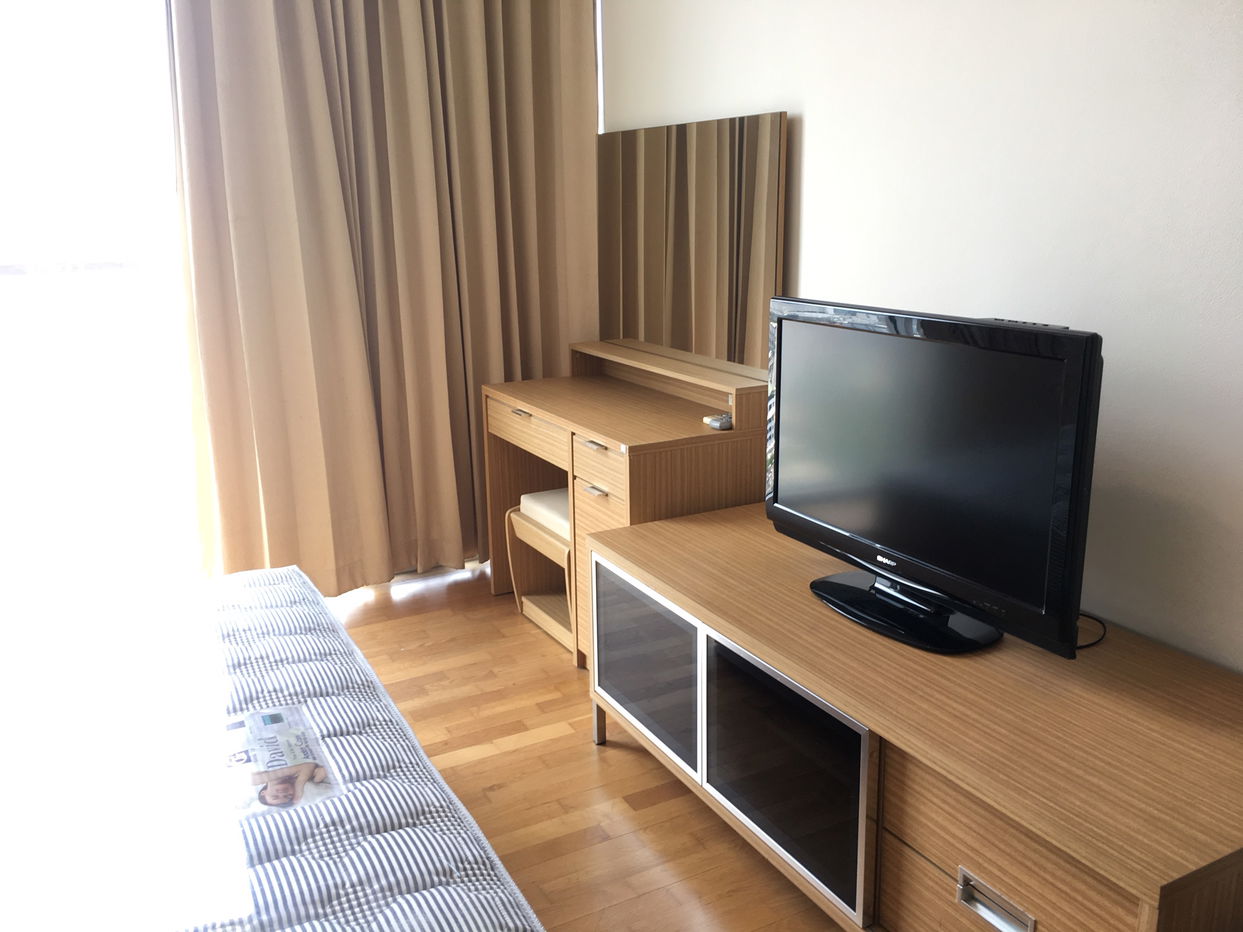 รูป คอนโด 1 นอน at Urbana Sathorn Condominium ใกล้ BTS ศาลาแดง (ID 412519) - รูปที่ 7/11