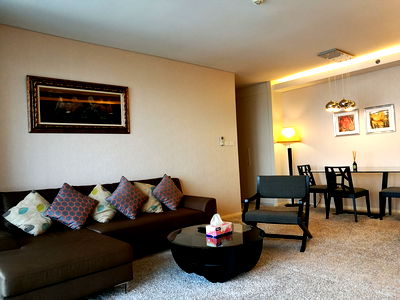 Condos for rent Gateway Ekamai : 2-BR Condo at Mode Sukhumvit 61 near BTS Ekkamai (ID 515721)