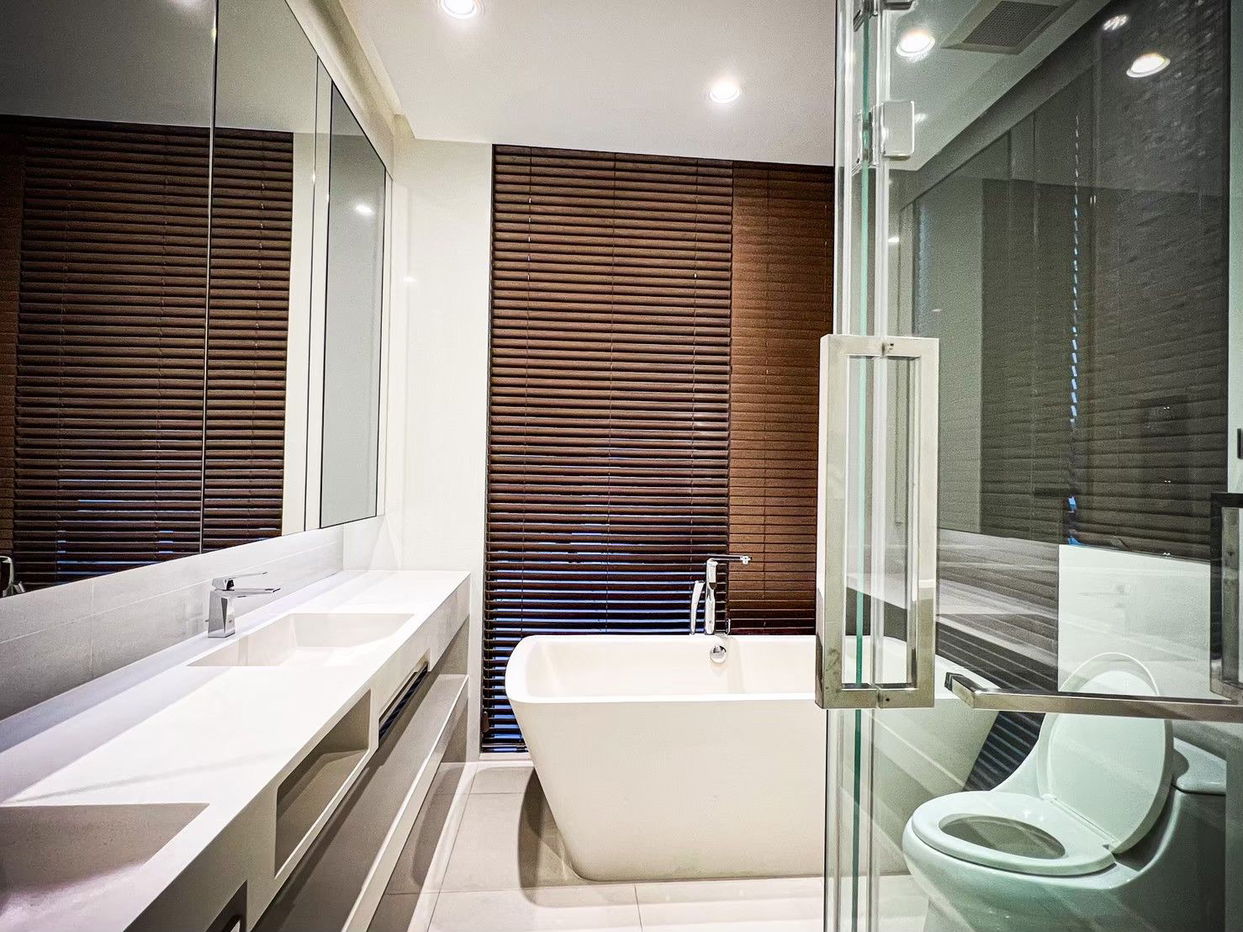 picture 2-BR Condo at Vittorio Sukhumvit 39 near BTS Phrom Phong (ID 566337) - 8/12