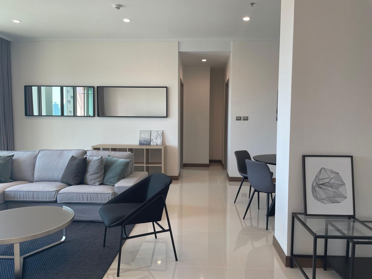 picture Wonderful High Rise 3-BR Condo at Supalai Oriental Sukhumvit 39 near MRT Phetchaburi (ID 760811) - 3/18