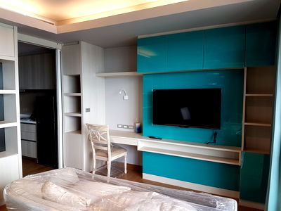 Condos for rent BTS Phrom Phong : 2-BR Condo at The Lumpini 24 near BTS Phrom Phong (ID 887256)