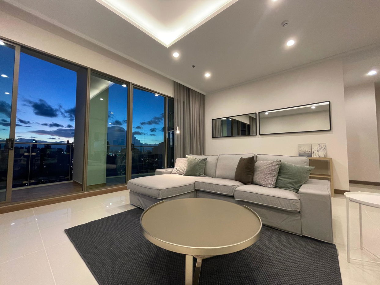 picture Wonderful High Rise 3-BR Condo at Supalai Oriental Sukhumvit 39 near MRT Phetchaburi (ID 760811) - 11/18
