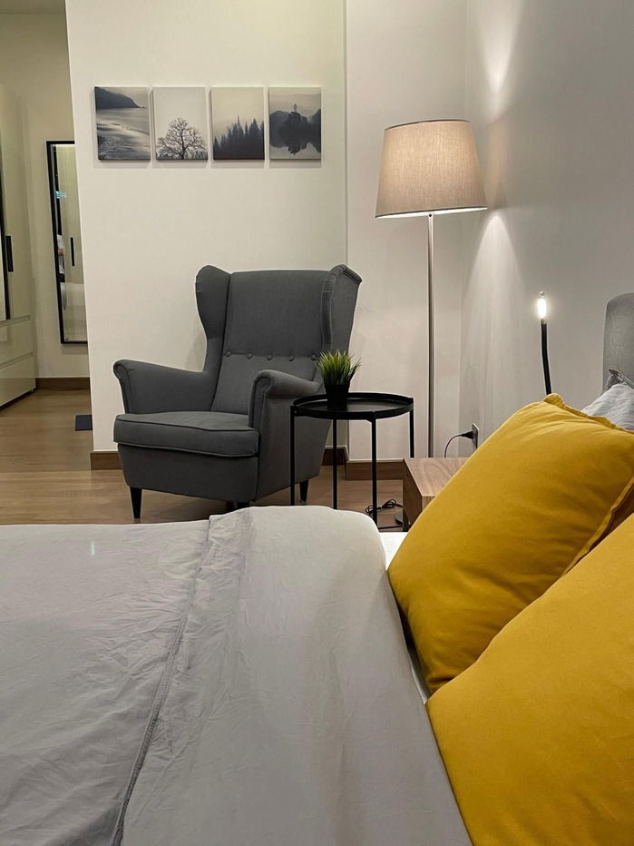 picture Wonderful High Rise 3-BR Condo at Supalai Oriental Sukhumvit 39 near MRT Phetchaburi (ID 760811) - 10/18
