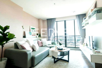 Condos for sale : Corner Room 2 Beds 2 Baths Large Room Good Location Close to BTS Pho Nimit 200 m. / For Rent & Sale-The Room Sathorn Taksin